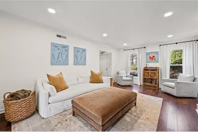 4 Queen Victoria Place NE, Atlanta, GA 30342 - Photo 7