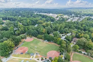 4 Queen Victoria Pl NE, Atlanta, GA 30342 - Photo 41