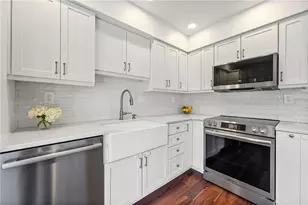 4 Queen Victoria Pl NE, Atlanta, GA 30342 - Photo 15