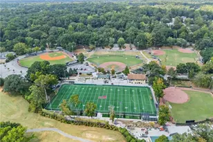 4 Queen Victoria Pl NE, Atlanta, GA 30342 - Photo 37