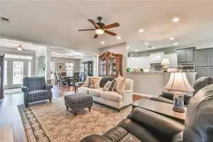 6404 Falling Water Ln, Hoschton, GA 30548 - Photo 17