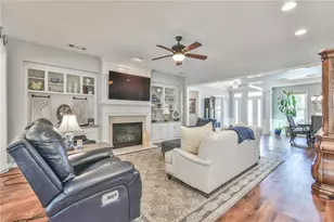 6404 Falling Water Ln, Hoschton, GA 30548 - Photo 15