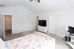 7488 Knoll Hollow Rd, Lithonia, GA 30058 - Photo 11