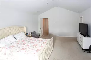 7488 Knoll Hollow Rd, Lithonia, GA 30058 - Photo 9