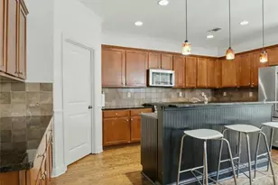 1929 Brantley Walk Ln, Atlanta, GA 30318 - Photo 9