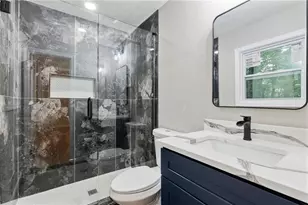 1097 Wildwood Ln, Lawrenceville, GA 30046 - Photo 17