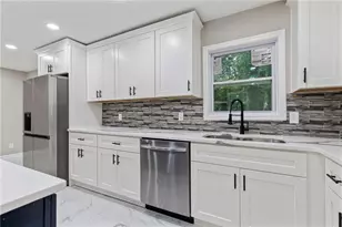 1097 Wildwood Ln, Lawrenceville, GA 30046 - Photo 9