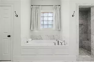 3819 N Stratford Rd NE, Atlanta, GA 30342 - Photo 29