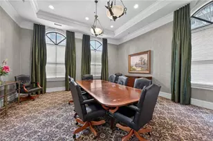 3334 Peachtree Rd NE, Atlanta, GA 30326 - Photo 35