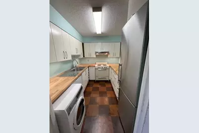 2479 Peachtree Road NE #1103, Atlanta, GA 30305 - Photo 9