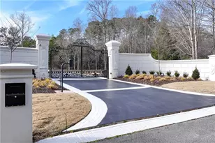 10450 Belladrum, Alpharetta, GA 30022 - Photo 5