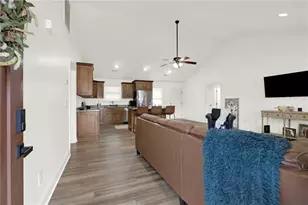 210 Madison Dr SW, Calhoun, GA 30701 - Photo 5