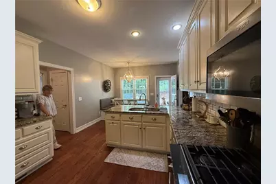 231 N Lakeshore Drive, Carrollton, GA 30117 - Photo 17