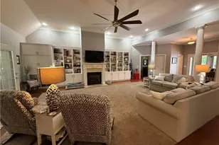 231 N Lakeshore Dr, Carrollton, GA 30117 - Photo 5