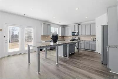 210 Palm Springs Circle, Fairburn, GA 30213 - Photo 9