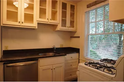 2544 Peachtree Road NW #6, Atlanta, GA 30305 - Photo 5