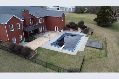 2984 Berry Road, Loganville, GA 30052 - Photo 11