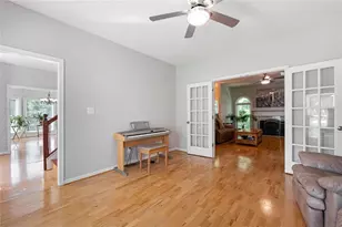 821 Soaring Dr NE, Marietta, GA 30062 - Photo 21