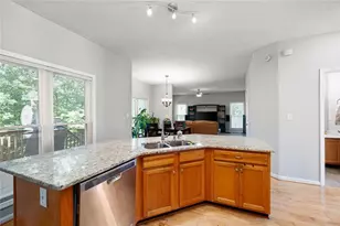 821 Soaring Dr NE, Marietta, GA 30062 - Photo 13