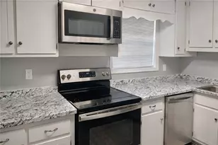 320 Winding River Rd, Atlanta, GA 30350 - Photo 5