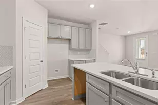 319 Tate St, Monroe, GA 30655 - Photo 9