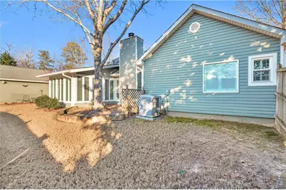 2340 Emerald Drive, Loganville, GA 30052 - Photo 9