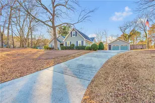 2340 Emerald Dr, Loganville, GA 30052 - Photo 3