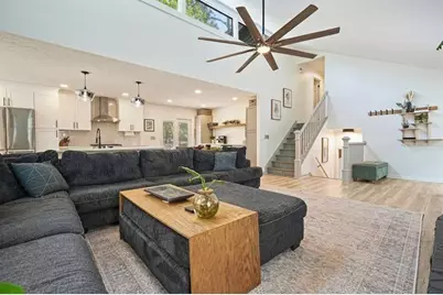 2677 Forest Way NE, Marietta, GA 30066 - Photo 3