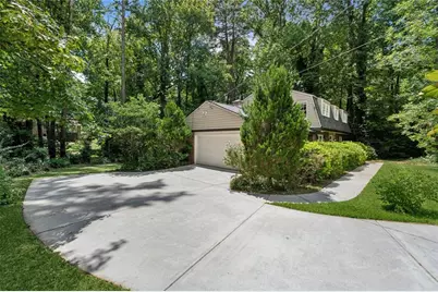 3675 Toxaway Court, Atlanta, GA 30341 - Photo 5