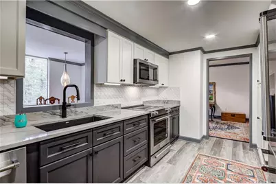 2637 Peachtree Road NE #111, Atlanta, GA 30305 - Photo 11