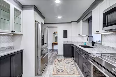 2637 Peachtree Road NE #111, Atlanta, GA 30305 - Photo 13