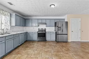 2760 Rusticwood Dr, Snellville, GA 30078 - Photo 19