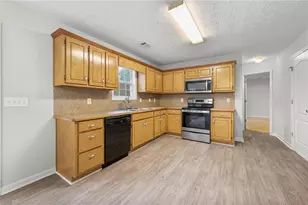 70 Clover Valley Dr, Covington, GA 30016 - Photo 9