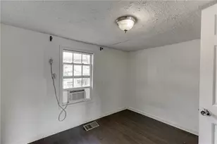 211 Stone Mountain St, Lawrenceville, GA 30046 - Photo 11