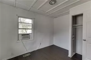 211 Stone Mountain St, Lawrenceville, GA 30046 - Photo 9