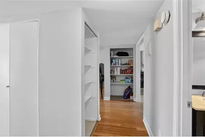 5662 Kingsport Drive, Atlanta, GA 30342 - Photo 11