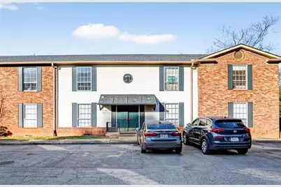 5662 Kingsport Drive, Atlanta, GA 30342 - Photo 9