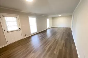 32 Banks St, Maysville, GA 30558 - Photo 3