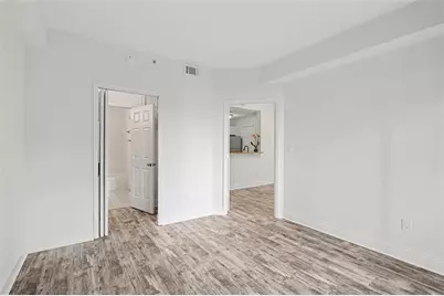 1074 Peachtree Walk NE #B322, Atlanta, GA 30309 - Photo 5
