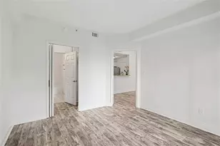 1074 Peachtree Walk NE, Atlanta, GA 30309 - Photo 5