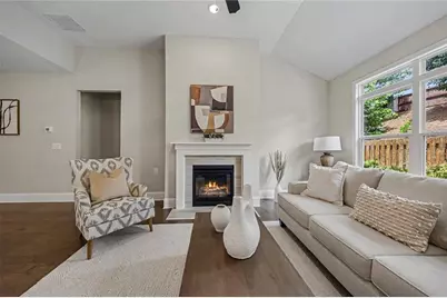 522 Bray Street, Woodstock, GA 30188 - Photo 7