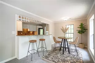 26202 Plantation Dr NE, Atlanta, GA 30324 - Photo 3