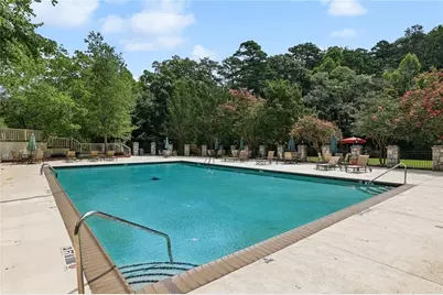 26202 Plantation Drive NE #202, Atlanta, GA 30324 - Photo 17