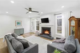 137 Weatherburne Dr, Roswell, GA 30076 - Photo 23