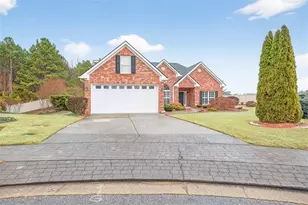 621 Berta Ct, Loganville, GA 30052 - Photo 1