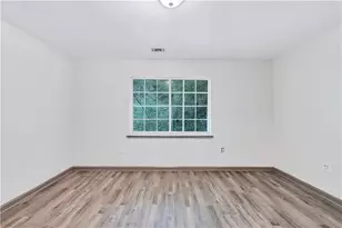 968 Sexton Dr, Stone Mountain, GA 30083 - Photo 17