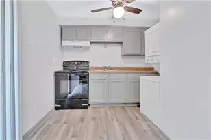 968 Sexton Dr, Stone Mountain, GA 30083 - Photo 3