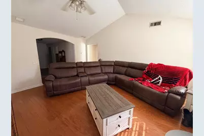 212 W Sycamore Drive W, Winder, GA 30680 - Photo 3