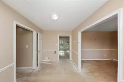 8986 Mandarin Drive, Jonesboro, GA 30236 - Photo 5