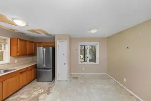 8986 Mandarin Dr, Jonesboro, GA 30236 - Photo 9